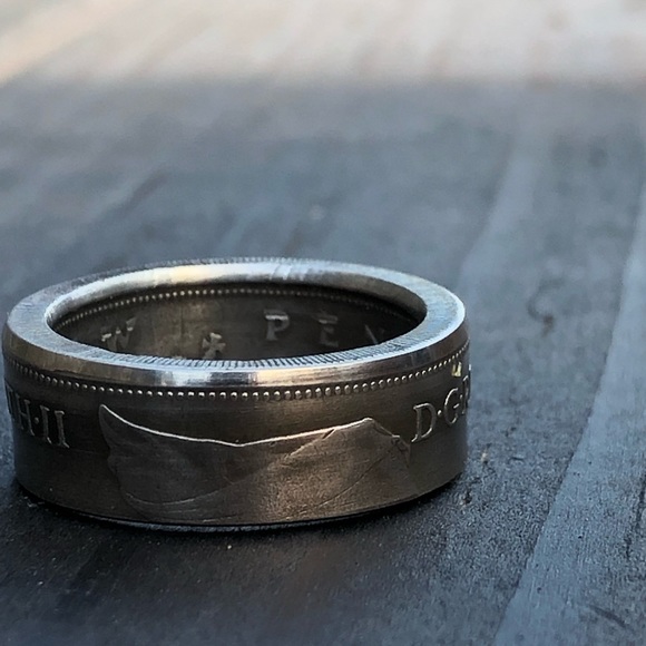 Doblelook uniquehandmade Queen Elizabeth coin ring - Picture 8 of 8